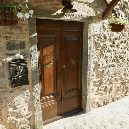Leon Morto Tatil Evi